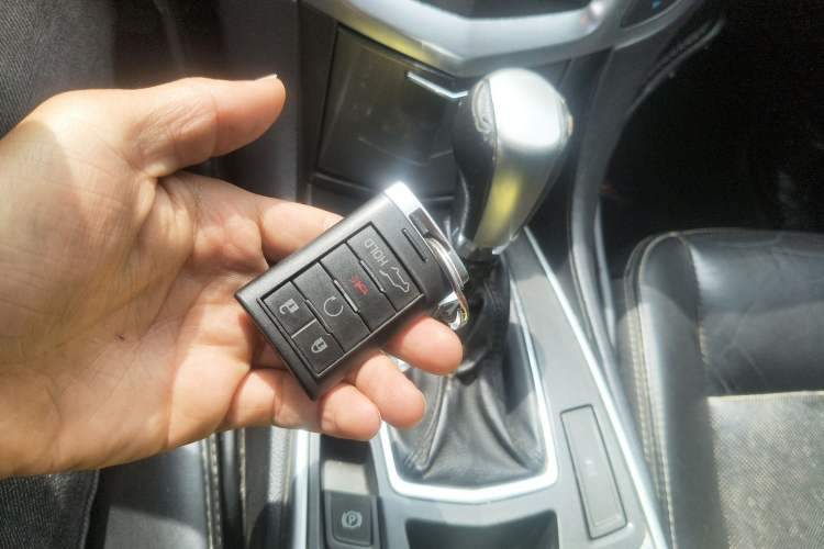 Used Cadillac SRX 2012 3.0L Comfort Model Vehicle Key