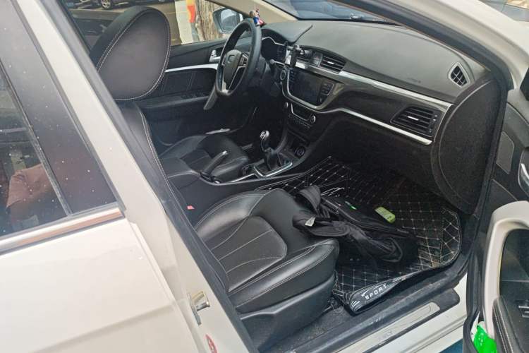 Used Geely Auto Emgrand 2017 Sedan Million Edition 1.5L Manual - Upward Version Right Front Seat