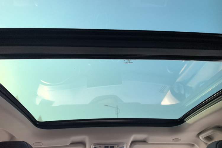 Used Wey VV6 2021 2.0T Two-Wheel Drive Smart Plus
