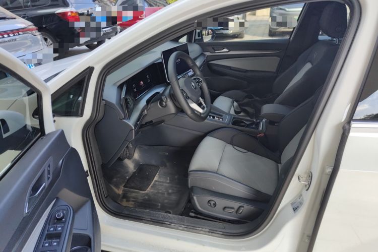 Used Volkswagen Golf 2025 Facelifted II 300TSI R-Line