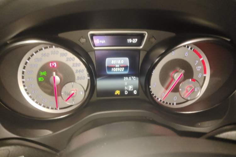 Used Mercedes-Benz GLA 2015 GLA 200 Fashion Model