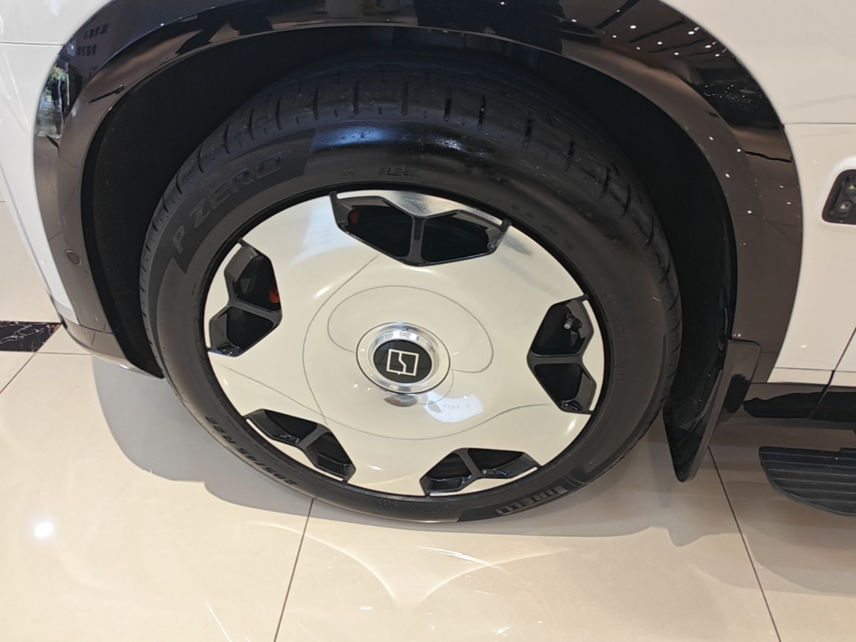 Zeekr 9X 2025 Hyper Edition 70kWh — снимка 10