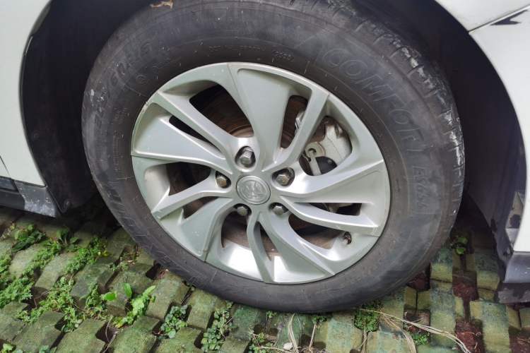 Used Buick Velite 6 2022 Plug-in Hybrid Connected Fashion Model Right Front Wheel Hub