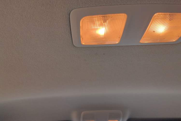 Used Mazda 3 Axela 2014 Sedan 1.5L Automatic Comfort Model Headliner