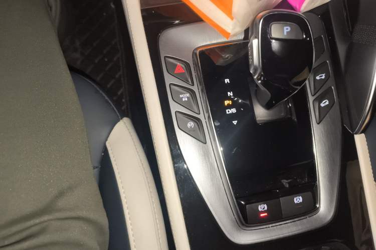 Used MG Pilot 2021 400TGI Automatic Two-Wheel Drive Trophy Flagship Edition
