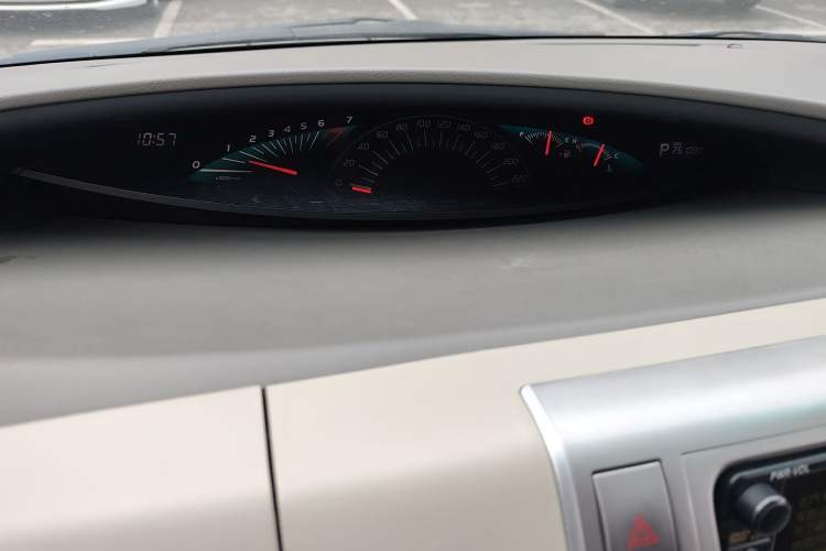 Used Toyota Previa 2007 3.5L 7-Seater Luxury Version Instrument Cluster
