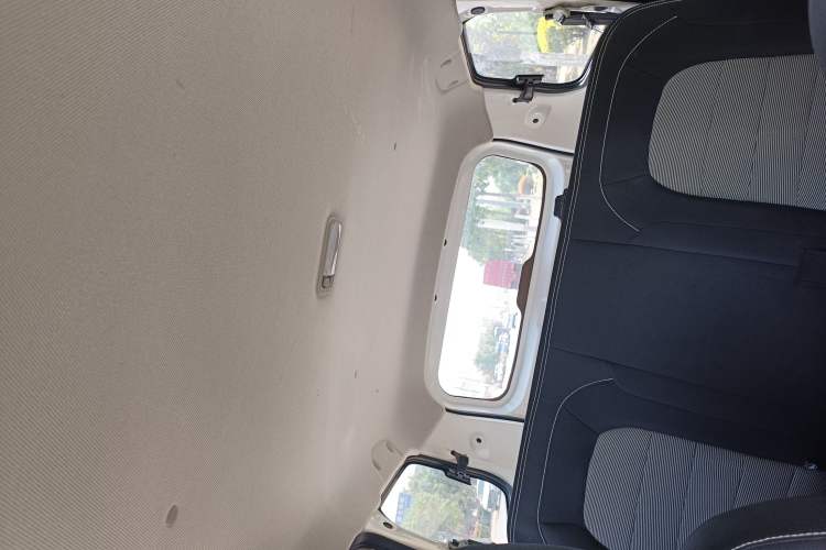 Used Wuling Hongguang 2021 1.5L Revised S Base Version with Electric Power Steering LAR
