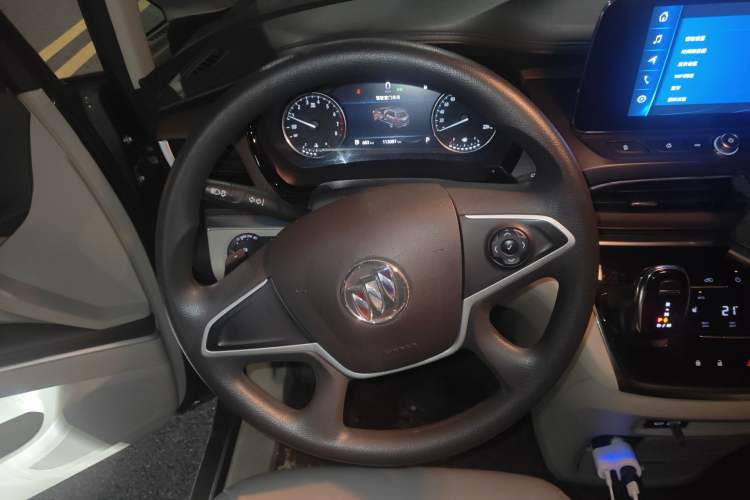 Used Buick GL8 2021 Land Cruiser Executive Class 652T Comfort Model
