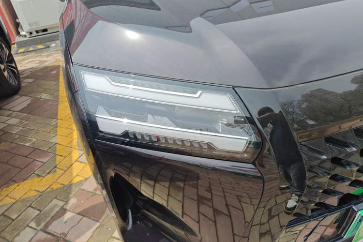 Used Wuling Starlight 730 2025 Model Plug-in Hybrid 125km Luxury Edition
