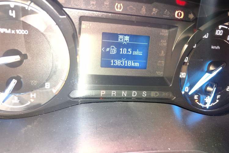 Used Ford Everest 2016 2.0T Gasoline Automatic 4x4 Elite Edition Odometer Close Up