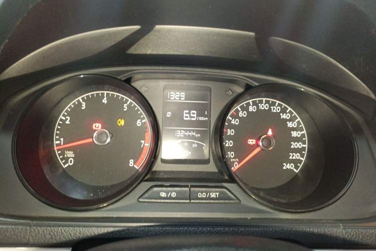 Used Volkswagen Lavida 2017 1.6L Manual Fashion Edition
