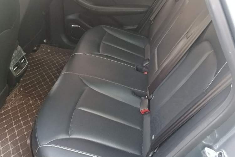 Used Roewe i6 MAX New Energy 2022 EV 600 Grand Touring Edition with Skyroof
