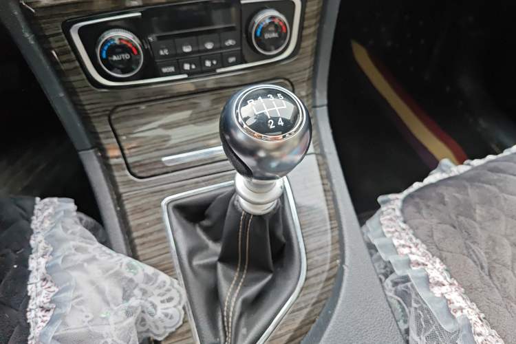 Used Zotye T600 2015 1.5T Manual Luxury Model
