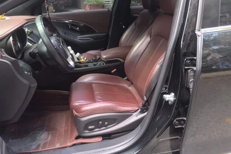 Used Buick LaCrosse 2013 2.4L SIDI Elite Comfort Version Left Front Seat