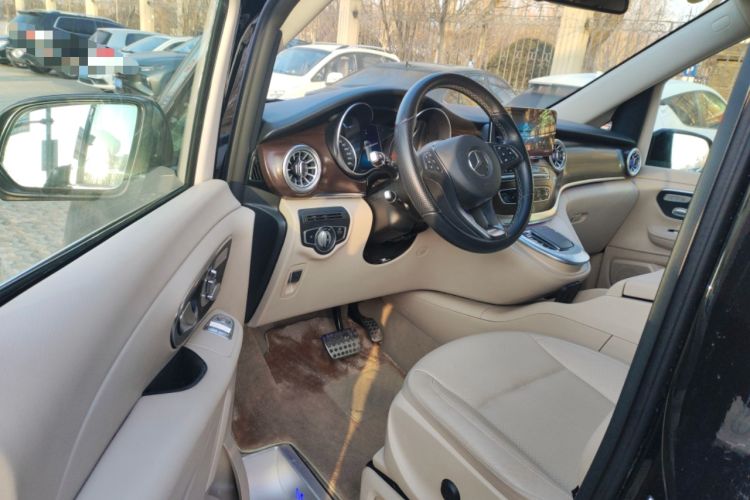 Used Mercedes-Benz V-Class 2021 V 260 Avantgarde Edition