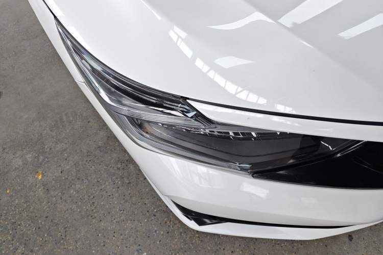 Used Honda Envix 2022 180TURBO CVT Comfort Version Right Front Headlight