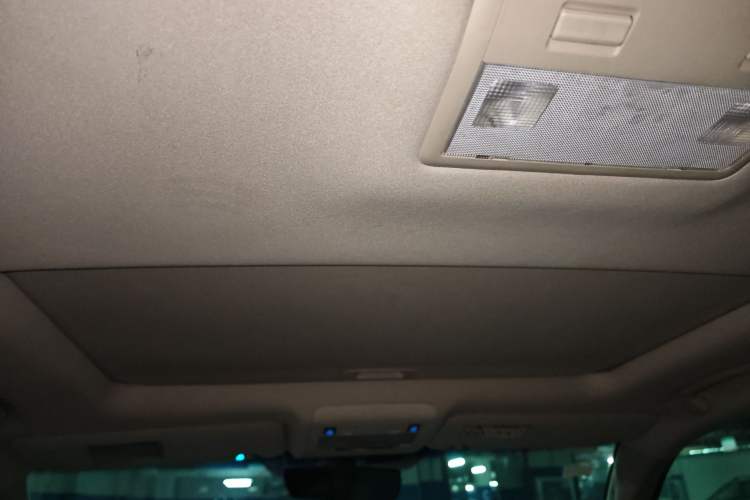 Used Toyota Land Cruiser 2019 4.0L GX-R GT Dual Fuel Sunroof Velvet Interior – Middle East Specification
