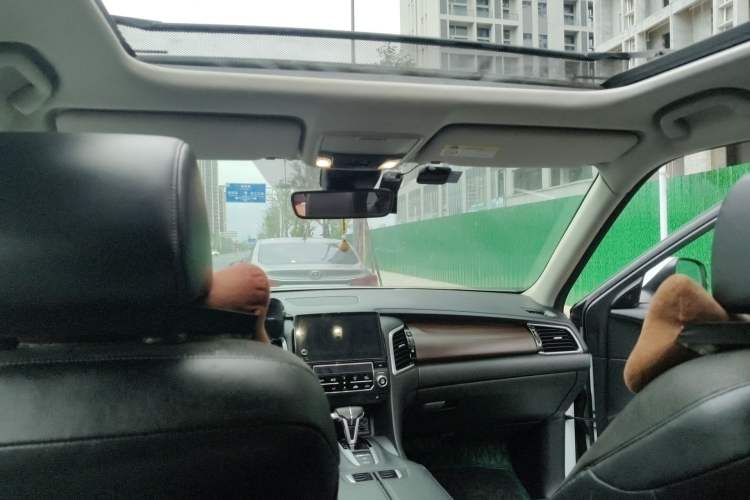 Used Honda Avancier 2017 240TURBO Two-Wheel Drive Premium Edition Headliner