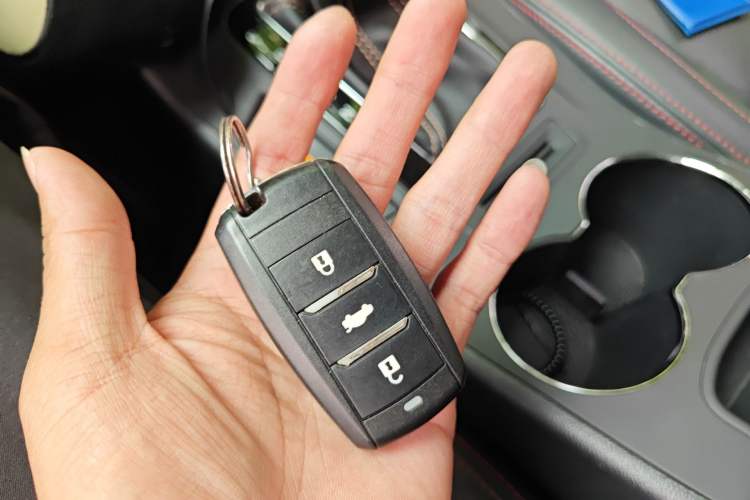 Used CHANGAN CS75 2016 1.8T Automatic Elite Model China V Standard
