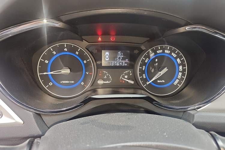 Used Changan Alsvin V7 2015 1.6L Manual LeShang Edition China IV