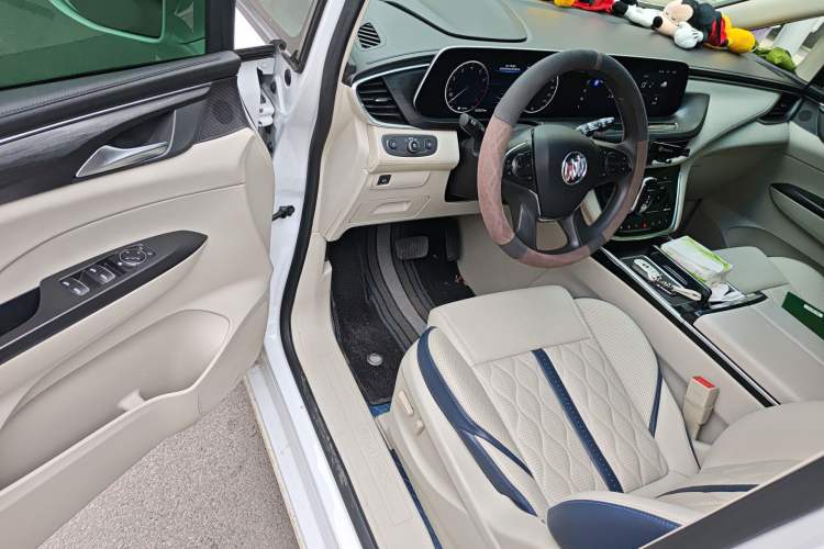 Used Buick GL8 2021 ES Landtrek 653T Comfort Edition
