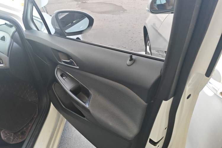 Used Chevrolet Cruze 2018 320 Automatic Pioneer Sunroof Edition