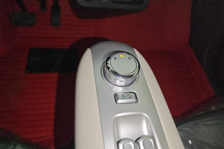 Used CHANGAN NEVO Lumin 2025 205 km Xiangqin Version Gear Lever