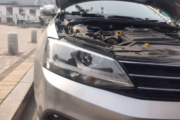 Used Volkswagen Sagitar 2015 1.6L Manual Comfort Model
