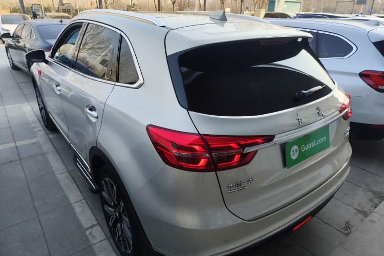 Used Hongqi HS5 2022 Facelifted Version 2.0T Smart Connect Flagship All-Wheel-Drive Edition
