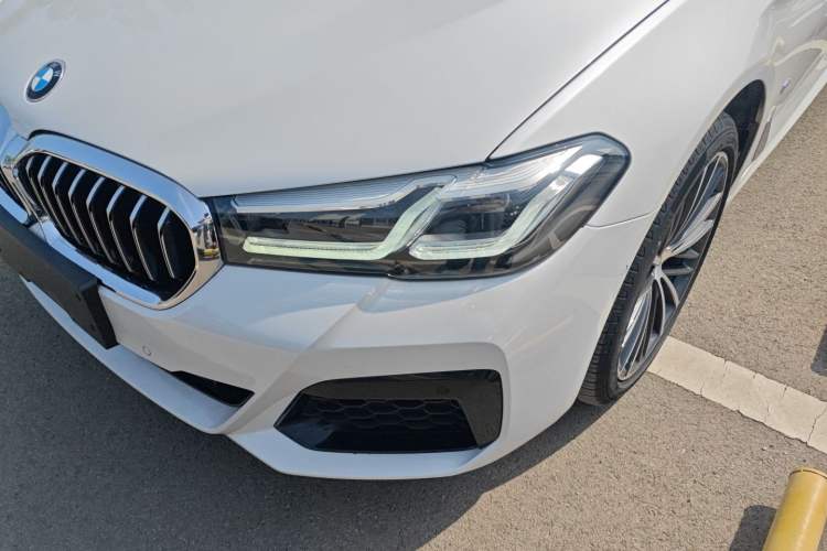 Used BMW 5 Series 2023 530Li Leading Model M Sport Package Left Front Headlight