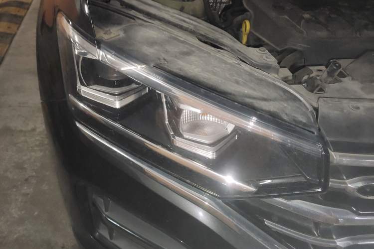 Used Volkswagen Tayron 2019 330TSI Two-Wheel Drive Luxury Model China VI Standard Right Front Headlight