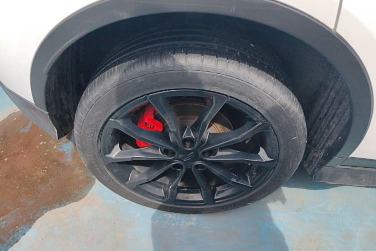 Used Geely Auto Emgrand S 2021 1.4T CVT Prestige Edition Right Rear Wheel Hub