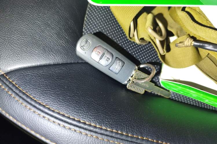 Used Mazda CX-5 2017 2.0L Automatic 2WD Smart Enjoyment Version China VI Standard Vehicle Key