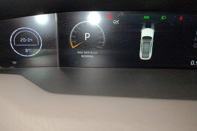 Used Changan UNI-V 2022 1.5T Prestige Version
