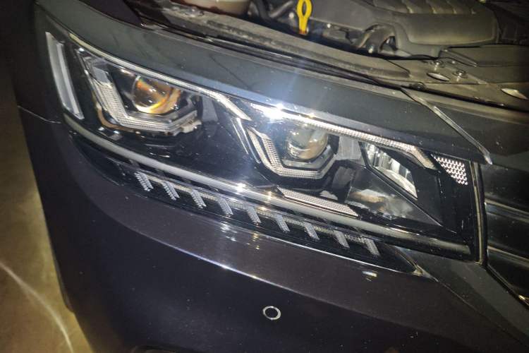 Used Volkswagen Passat 2019 330TSI Luxury Edition China VI Standard