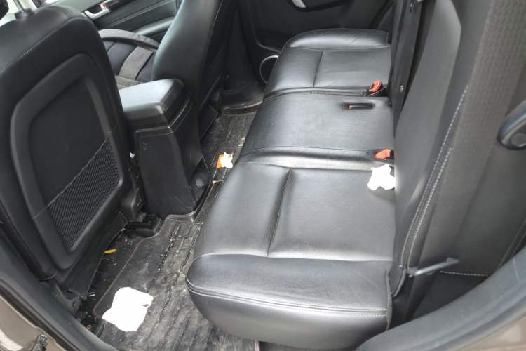 Used Chevrolet Captiva 2017 2.4L 4x4 Flagship Edition 7-Seater
