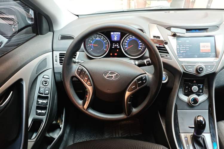 Used Hyundai Elantra (5th Generation / Langdong) 2016 1.6L Automatic Prestige Model Steering Wheel