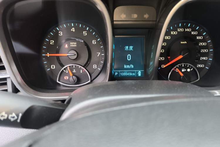 Used Chevrolet Malibu 2014 2.0L Automatic Luxury Edition Odometer Close Up