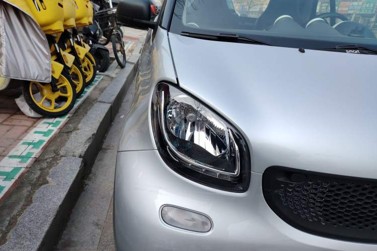 Used smart fortwo 2018 1.0L 52kW Hardtop Dynamic Version China V
