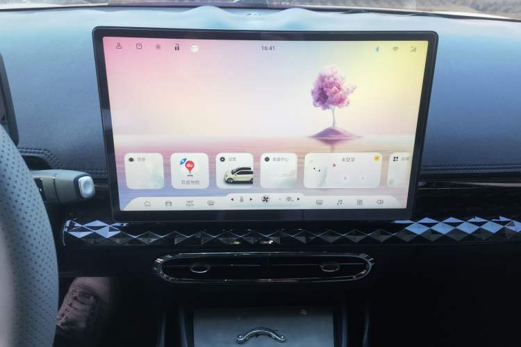 Used JAC Yiwei 3 2023 505km Pro
