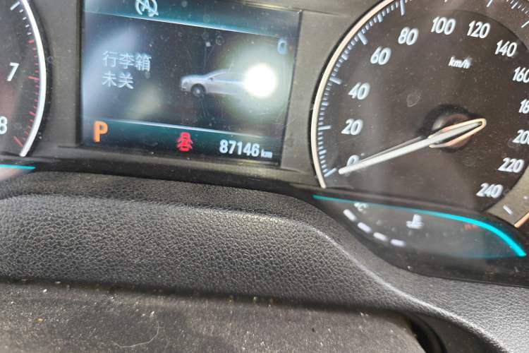 Used Buick GT 2016 15N Automatic Elite Edition Odometer Close Up