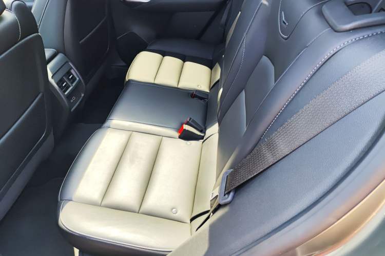 Used Cadillac XT4 2018 28T Two-Wheel Drive Leading Version