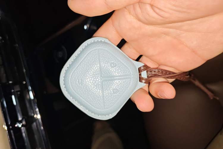 Used Wuling Bingo 2023 333 km Lingxi Connected Version Vehicle Key