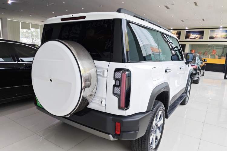 Used BAIC Off-Road BJ40 Electric Drive 2025 Standard Edition Rear Right 45 Deg