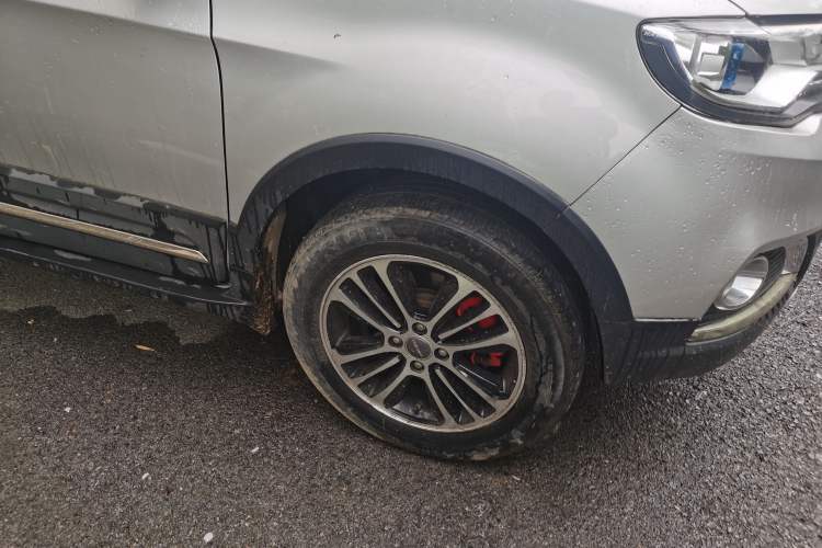 Used Haval H1 2015 1.5L Manual Urban Model Right Front Wheel Hub