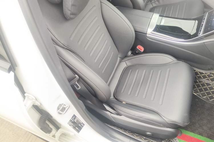 Used Mercedes-Benz C-Class 2023 Restyled C 260 L Night Edition Sports Version
