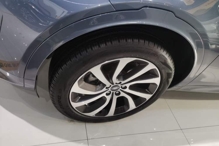 Used Land Rover Discovery Sport 2022 Revised Version 249 PS R-Dynamic S Performance Edition 5 Seats Exterior 2