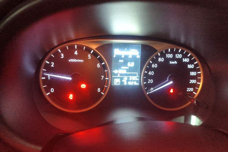 Used Nissan Kicks 2017 1.5L CVT Cool Enjoy Edition Instrument Cluster