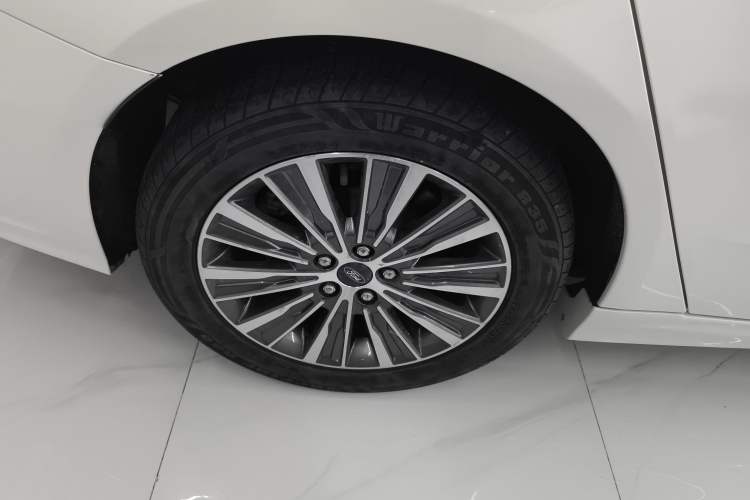 Used Ford Mondeo New Energy 2018 2.0 PHEV Smart-Controlled Fashion Edition China VI Standard