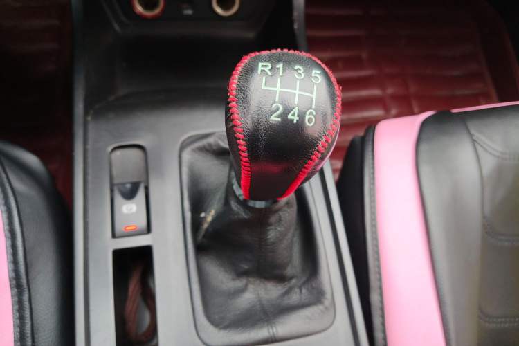 Used Bestune X80 2013 2.0L manual base trim